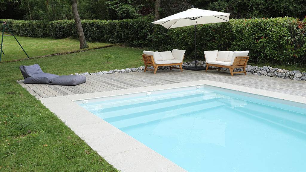 esclaier amphithéatre de piscine Cocktail à Rocbaron