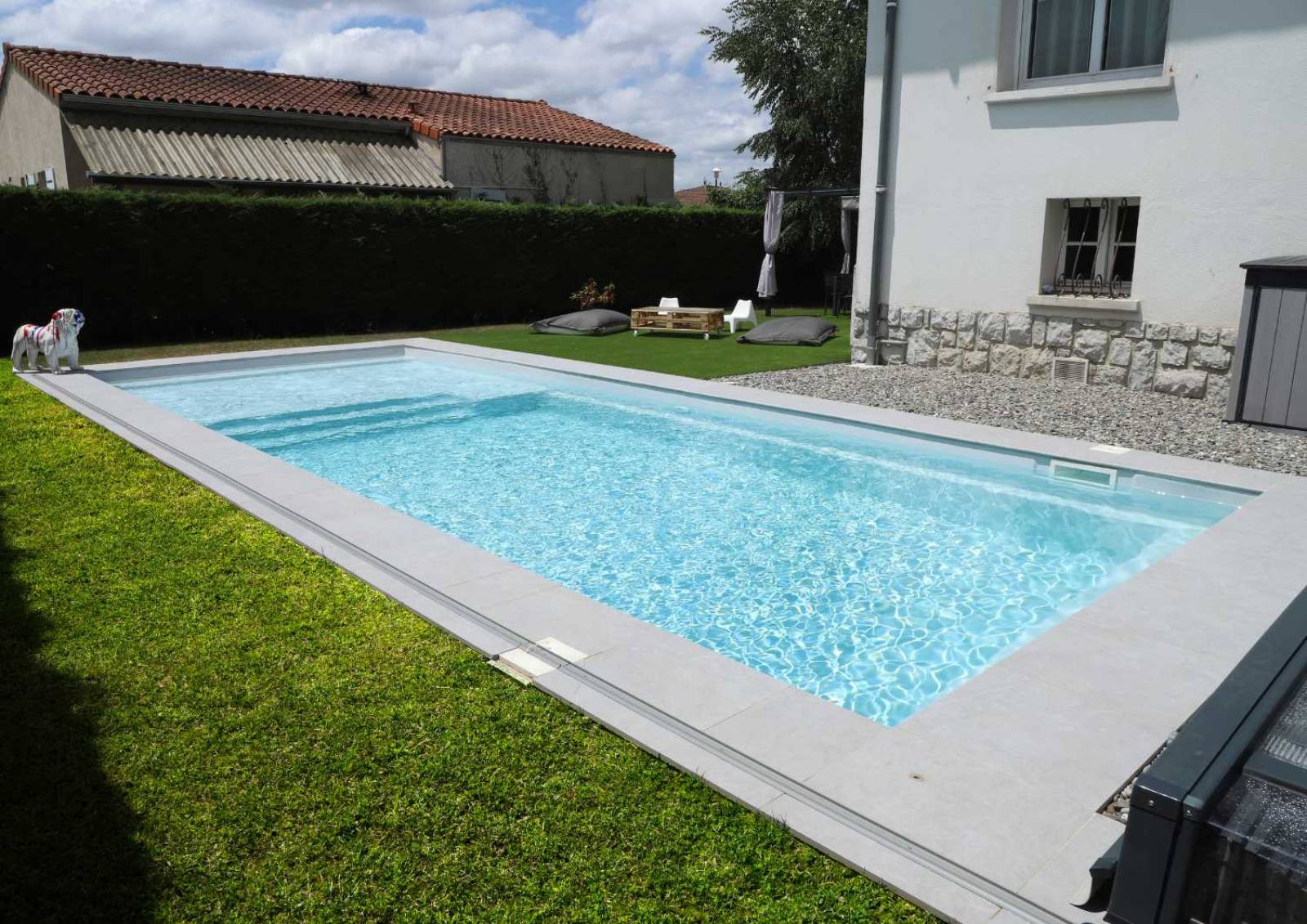 Sherry Lounge XL 10,30 m avec volet Cover’In pour plus de sécurité à Brignoles.