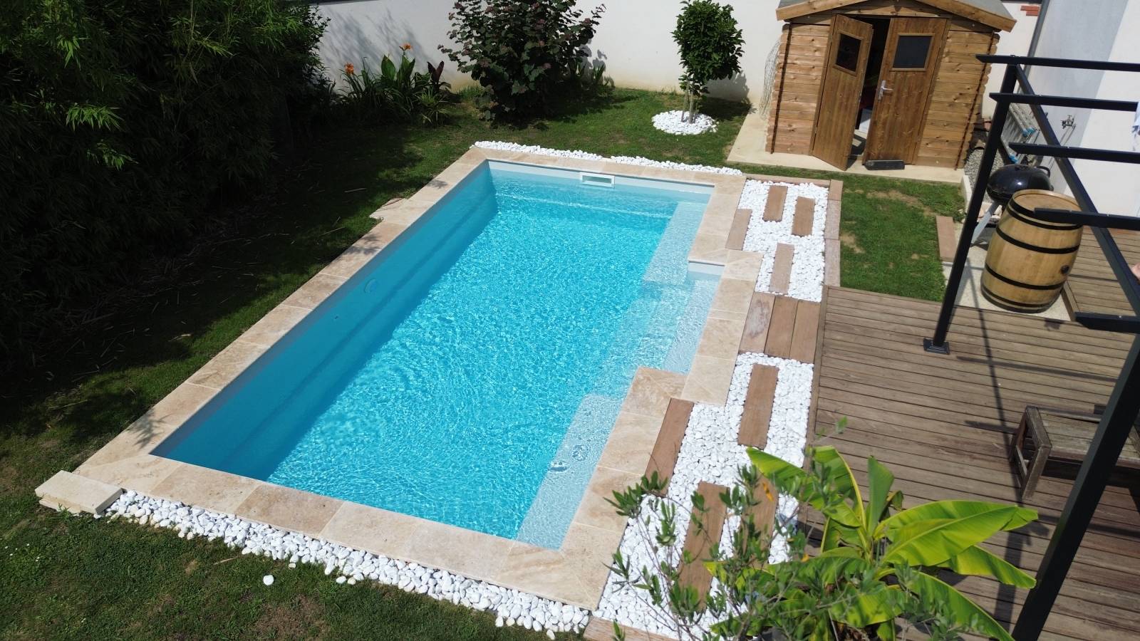 Paloma 9 m installée dans un terrain familial à Bormes-les-Mimosas.