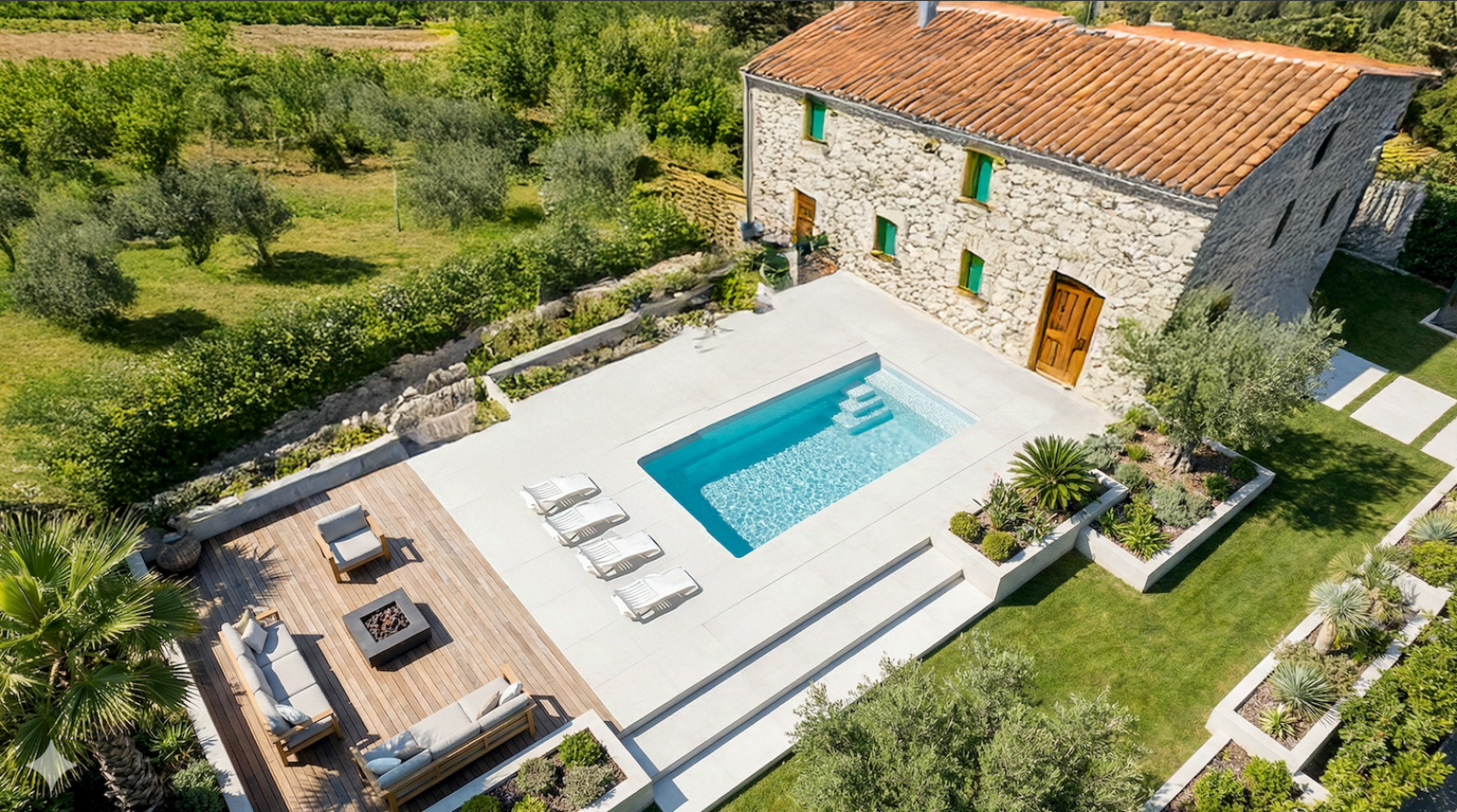 visualisation biais drone piscine avec terrasse 
