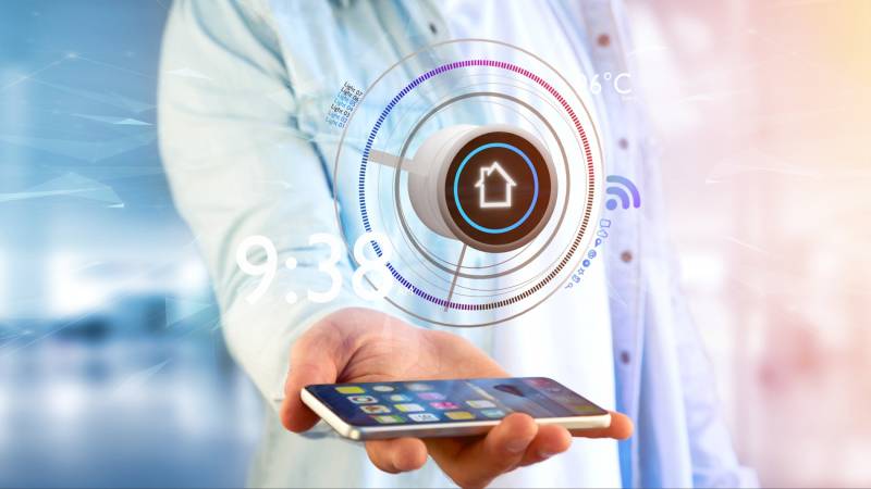 Gerez votre piscine coque avec la domotique cocktail piscine dans le var à Saiaint Zacharie