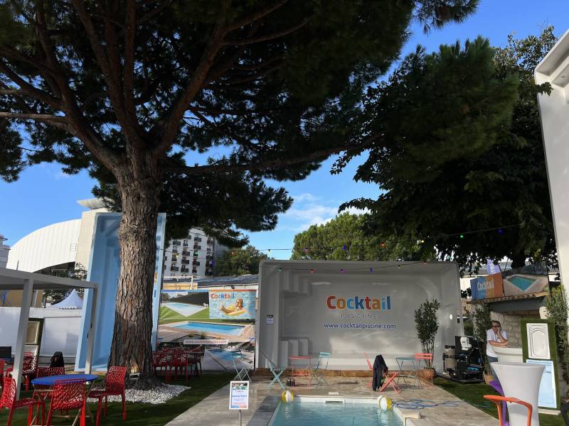stand cocktail piscine 83 sur la foire de marseille 2023