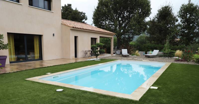 piscine coque sherry lounge dans le