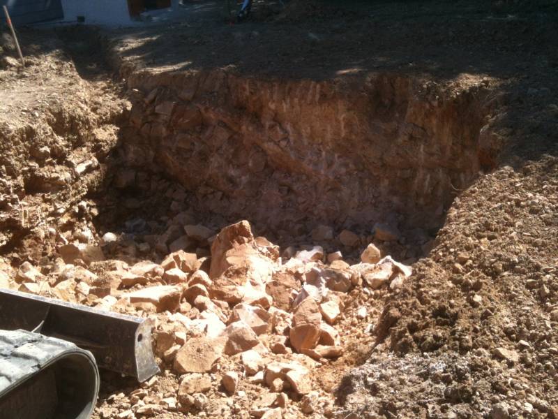 brise roche de sortie sur ce chantier piscine sur rocbaron
