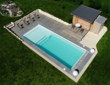 piscine coque avec grande plage immergée posée dans le Var