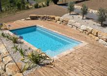 Sherry Lounge 7 m installée dans un terrain familial à Cavalaire-sur-Mer.