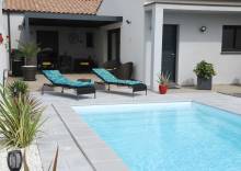 nstallation d’une Flamingo 7 m dans un jardin familial à Cavalaire-sur-Mer.