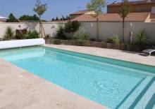 Modèle Flamingo 9 m couleur beige posé à Le Lavandou.