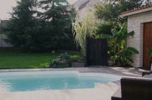 Piscine Coque Mangolada 8,9,10,11 à fond incliné, par Cocktail Piscines sur Tourves et dans le Var