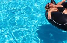 baignez vous cet été avec Cocktail Piscine 83 SAS Adopte une Piscine