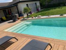 Sherry Lounge 8, la piscine coque polyester cocktail avec plage, sur Ollioules