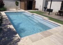 piscine coque paloma cocktail avec escalier latéral